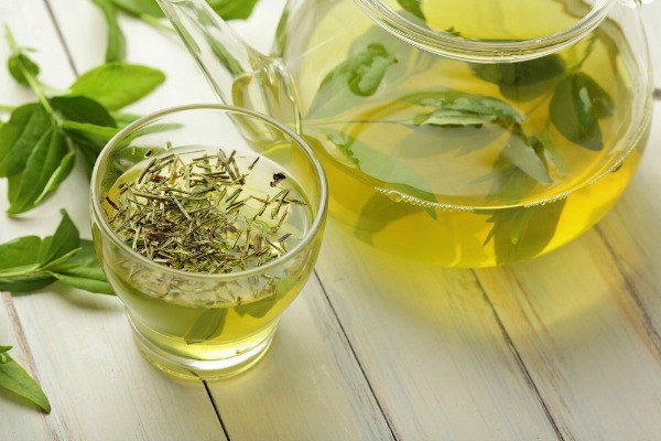 Chất chống oxy hóa trong trà xanh có tác dụng kiềm chế sự phát triển của tế bào ung thư.